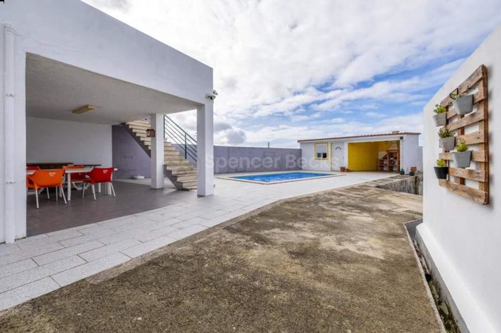 Image No.22-3 Bed House for sale