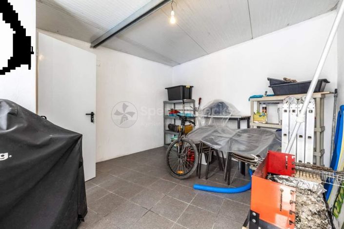 Image No.30-3 Bed House for sale