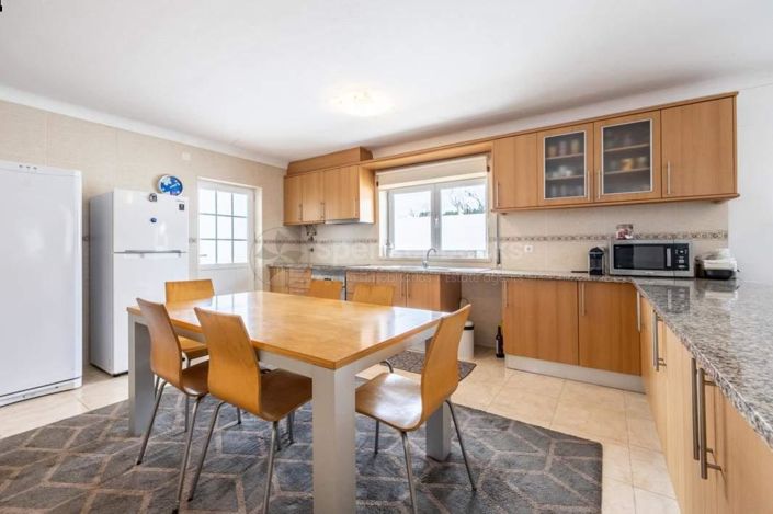 Image No.6-3 Bed House for sale