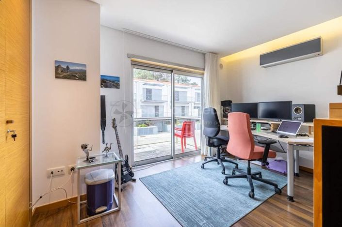 Image No.15-3 Bed House for sale