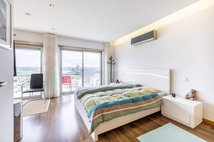 Image No.19-3 Bed House for sale