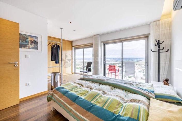 Image No.20-3 Bed House for sale