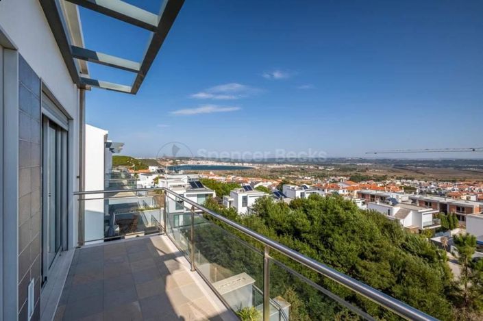 Image No.21-3 Bed House for sale