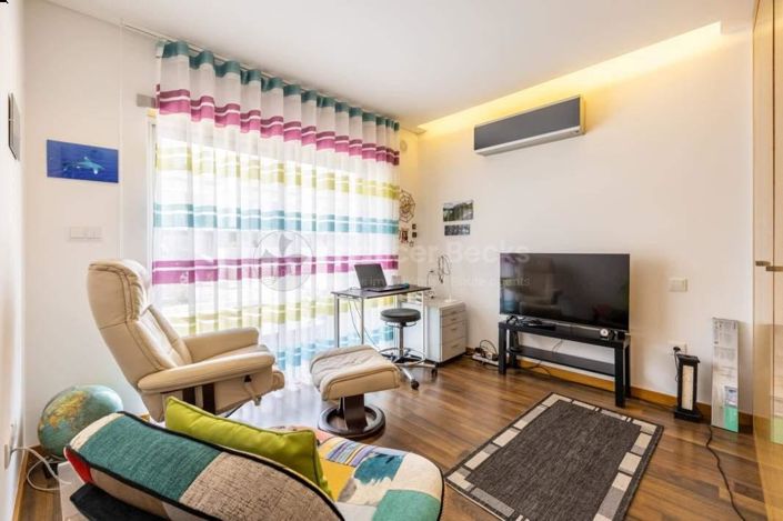 Image No.3-3 Bed House for sale