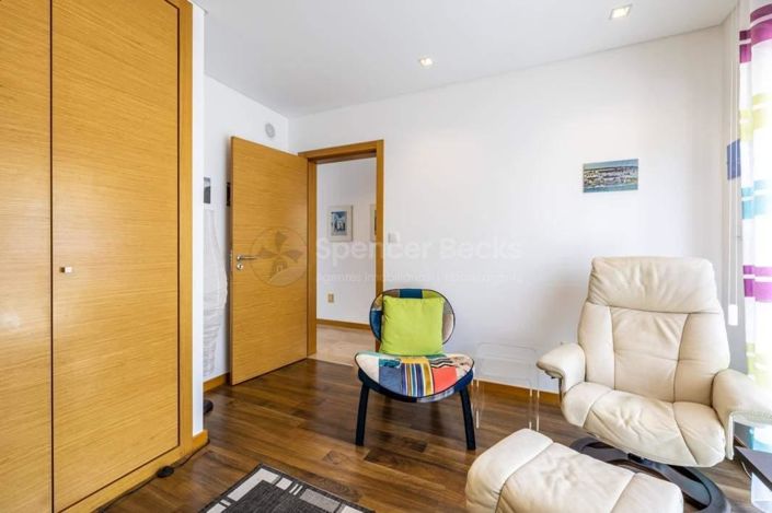 Image No.4-3 Bed House for sale