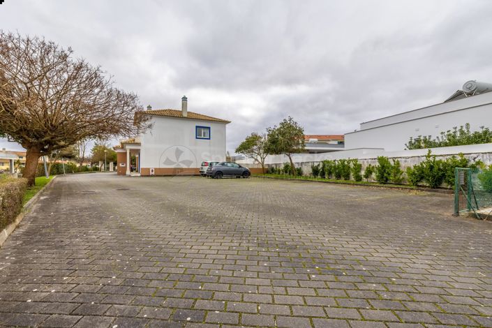 Image No.34-3 Bed House for sale