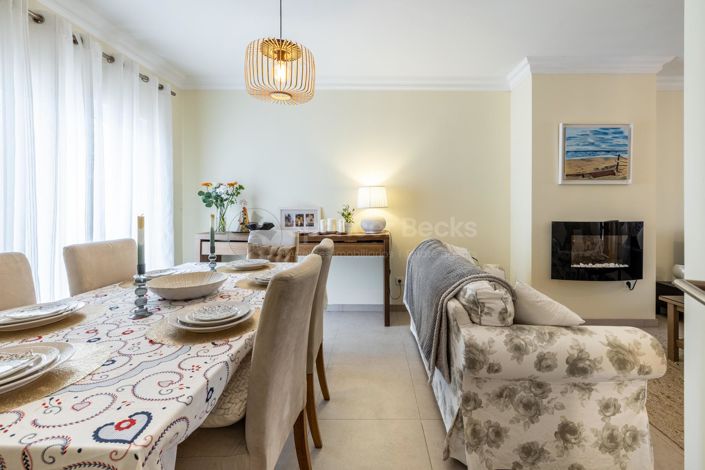 Image No.6-3 Bed House for sale