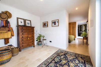 cbd9c56b-2630-3591-b0db-131e0aa1b508