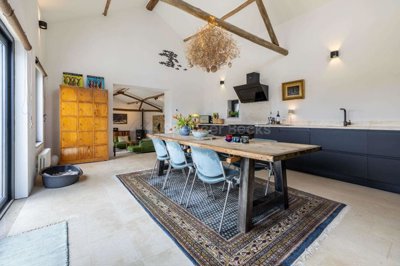 fb69b37d-f81a-316b-7dc7-0ac46ac0717a