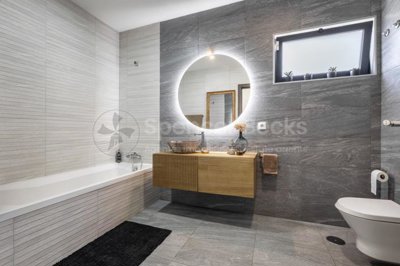 bf1d1181-0a5a-70ec-956e-ea0724e92672