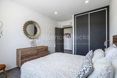 147645bc-a8a8-75f1-b887-15e72556b59e