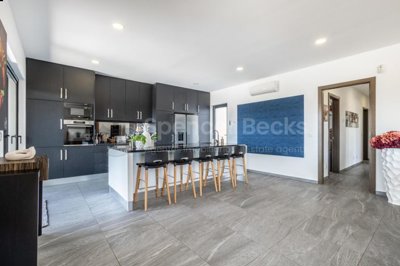 63cf6bc9-cfcb-289d-7d21-a13cc862a5a7