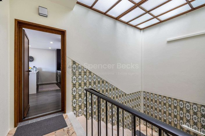 Image No.20-2 Bed Apartment for sale