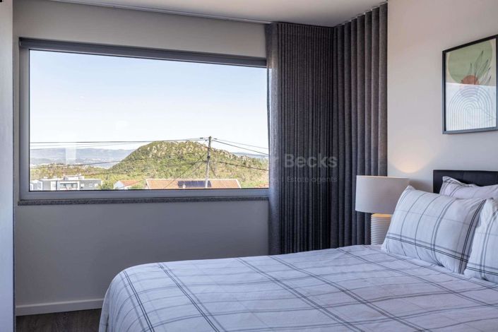 Image No.20-2 Bed Apartment for sale