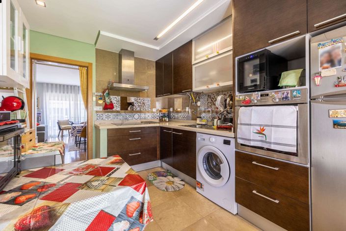 Image No.11-3 Bed House for sale
