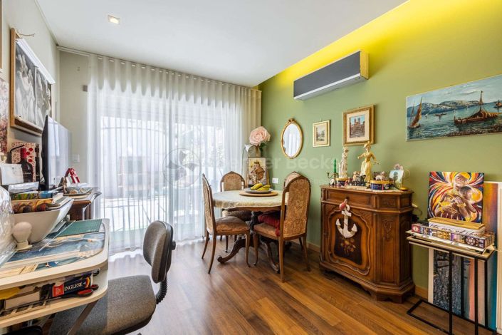 Image No.15-3 Bed House for sale