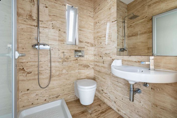 Image No.33-3 Bed House for sale