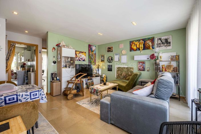 Image No.6-3 Bed House for sale