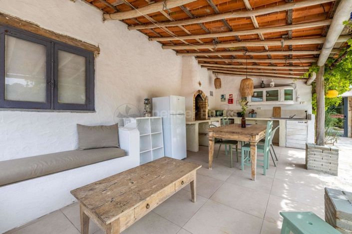 Image No.19-5 Bed House for sale