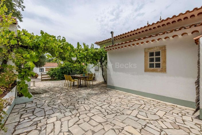 Image No.32-5 Bed House for sale