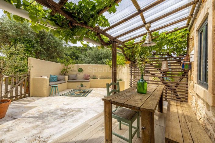 Image No.5-5 Bed House for sale