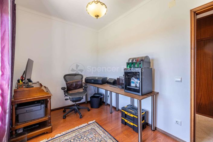 Image No.16-4 Bed House for sale