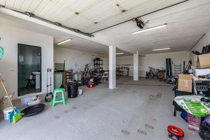 Image No.37-4 Bed House for sale