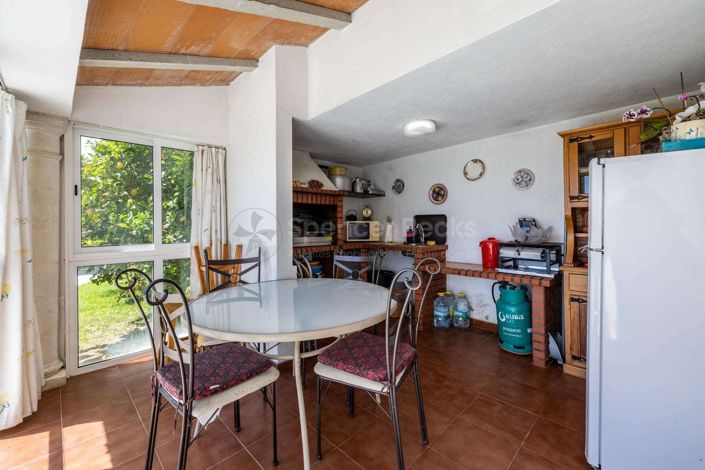 Image No.30-4 Bed House for sale