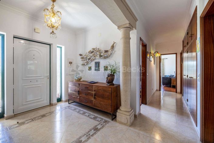 Image No.9-4 Bed House for sale