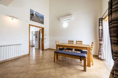 c9cdca66-e2bd-60bd-b157-9493581e3580