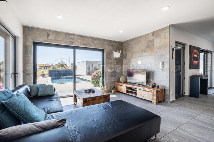 Image No.7-3 Bed House for sale