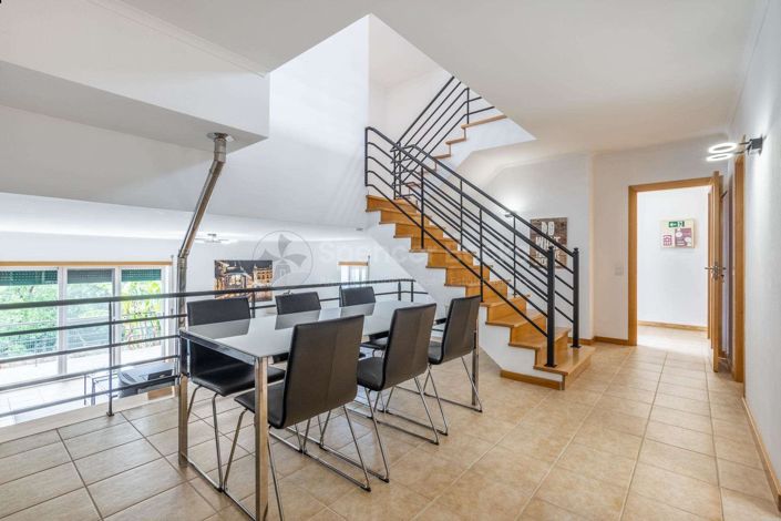 Image No.31-6 Bed House for sale