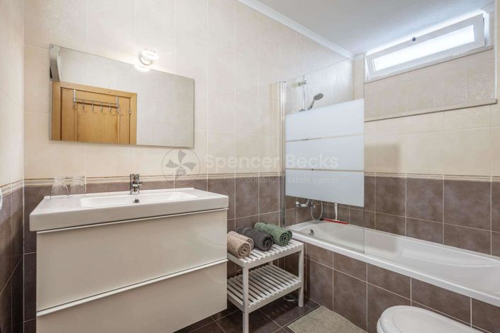 Image No.48-6 Bed House for sale