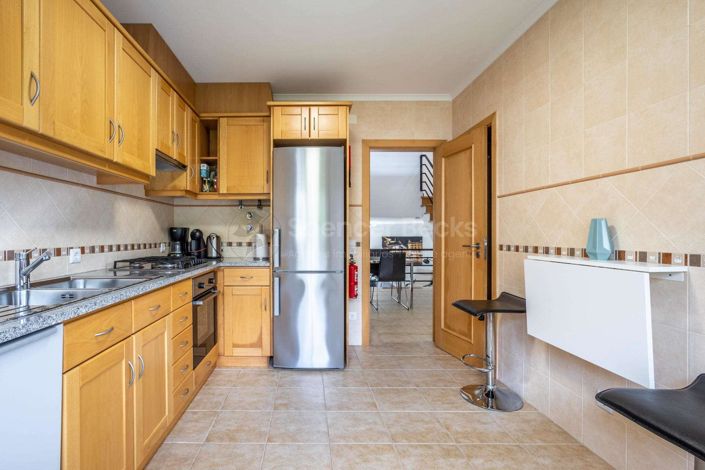 Image No.34-6 Bed House for sale