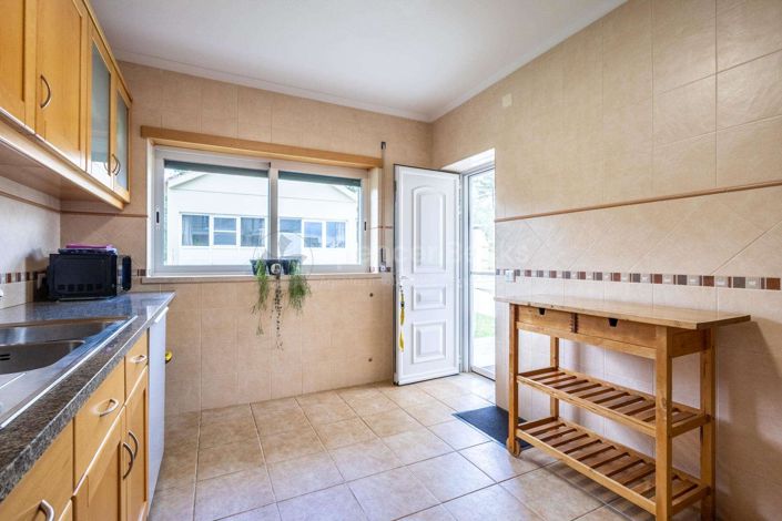 Image No.6-6 Bed House for sale
