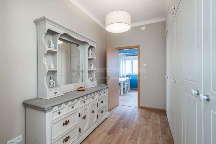 Image No.15-4 Bed House for sale