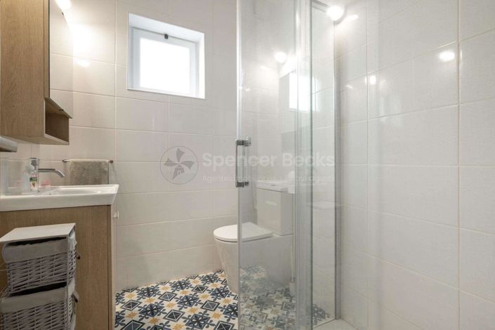 Image No.22-4 Bed House for sale