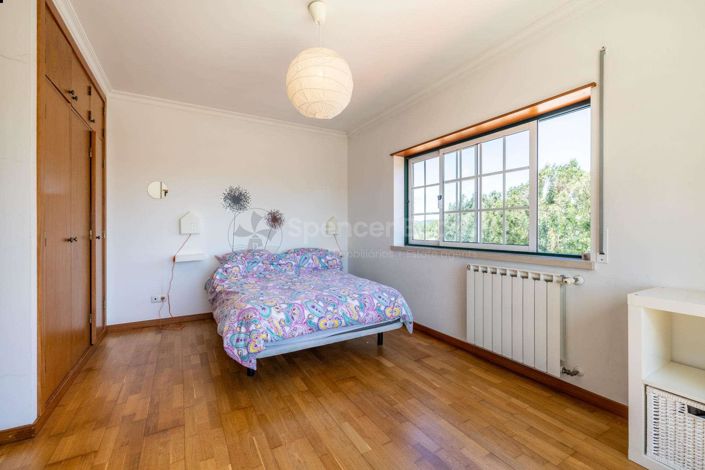 Image No.25-4 Bed House for sale