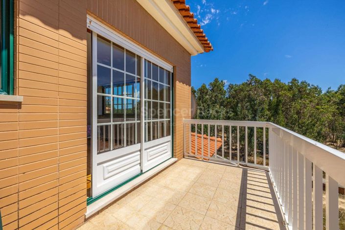 Image No.27-4 Bed House for sale