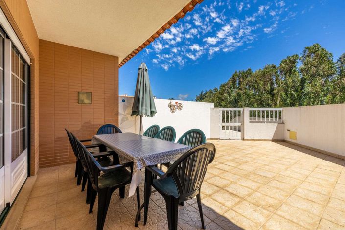 Image No.3-4 Bed House for sale