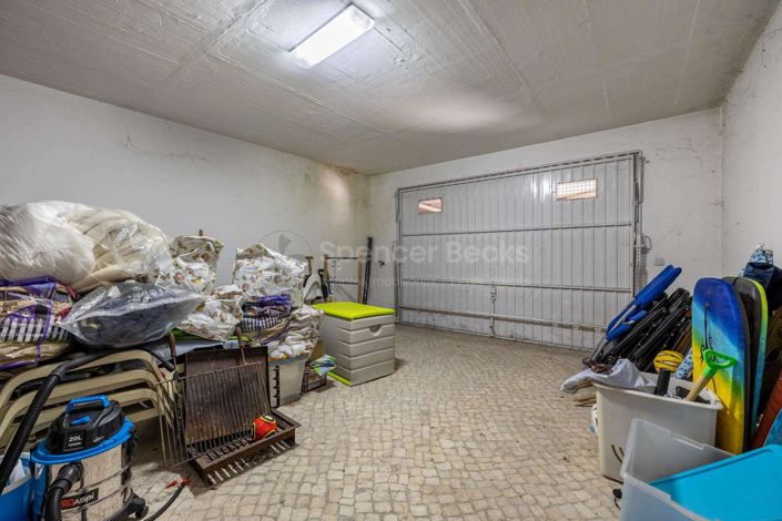 Image No.32-4 Bed House for sale