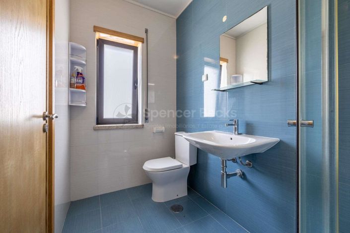 Image No.20-3 Bed Apartment for sale