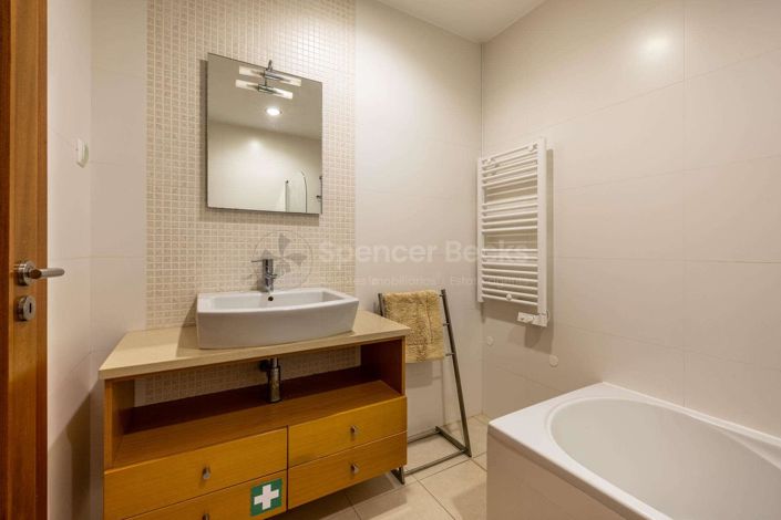 Image No.18-2 Bed Apartment for sale
