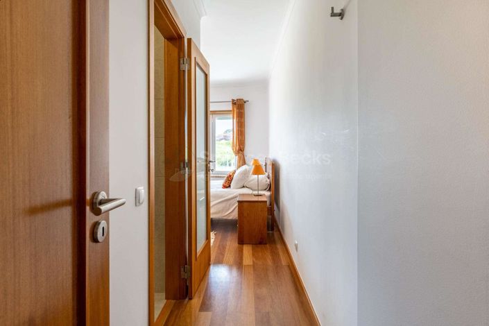 Image No.19-2 Bed Apartment for sale