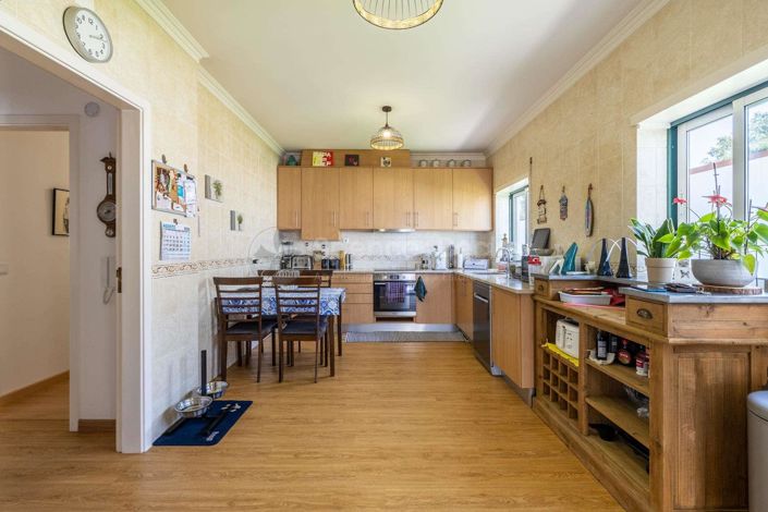 Image No.10-3 Bed House for sale