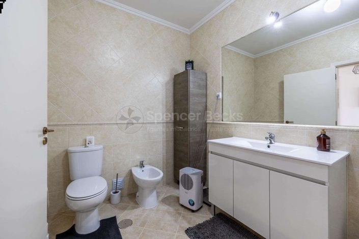Image No.19-3 Bed House for sale