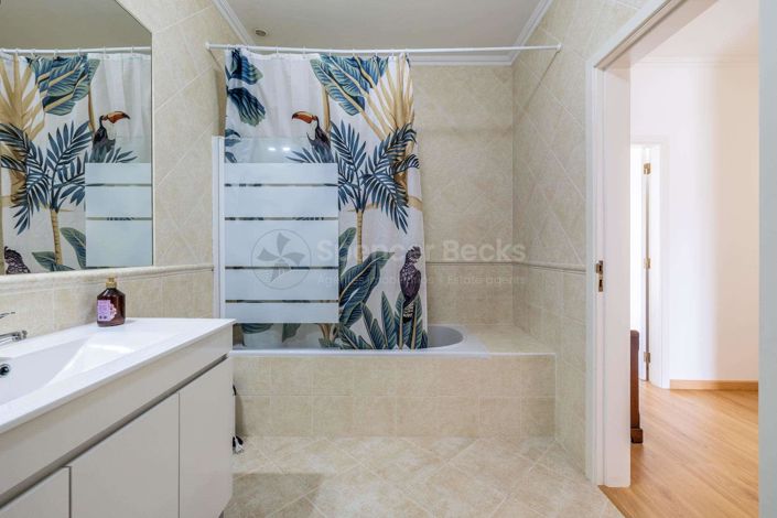 Image No.20-3 Bed House for sale
