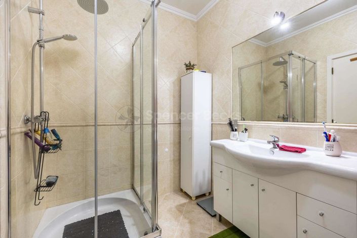 Image No.25-3 Bed House for sale