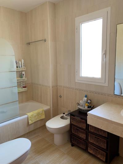 Image No.24-3 Bed Penthouse for sale