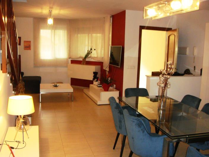 Image No.8-3 Bed Townhouse for sale